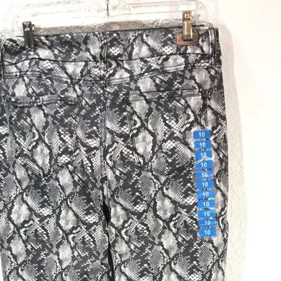 🌷Seven7 Tummyless HighRise Skinny Pant - Picture 7 of 7